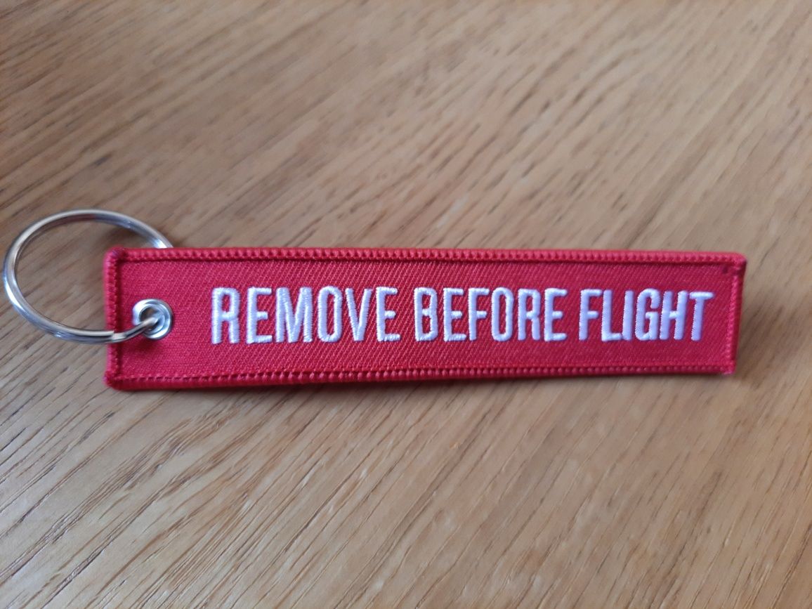 Zawieszka brelok 5 sztuk remove before flight