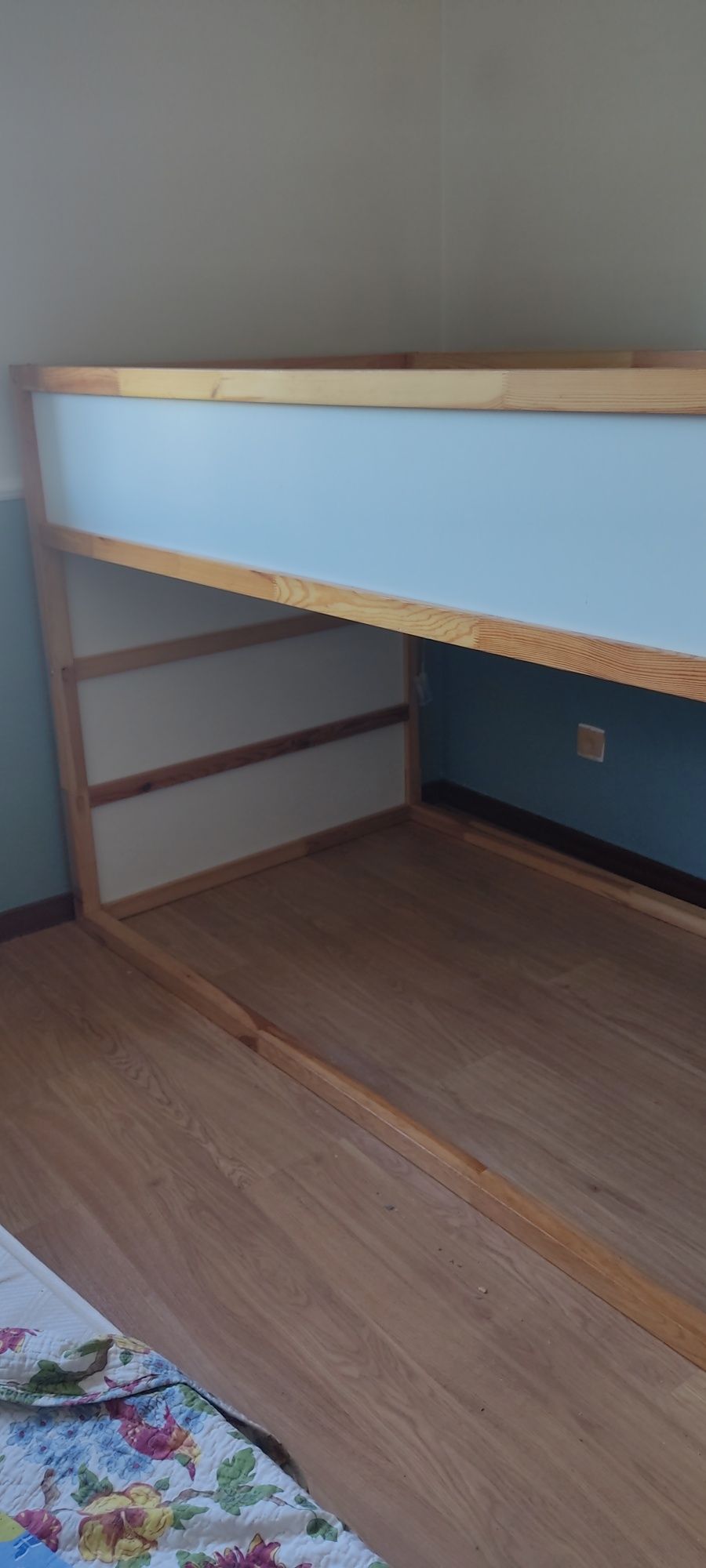 Cama IKEA Kura reversível