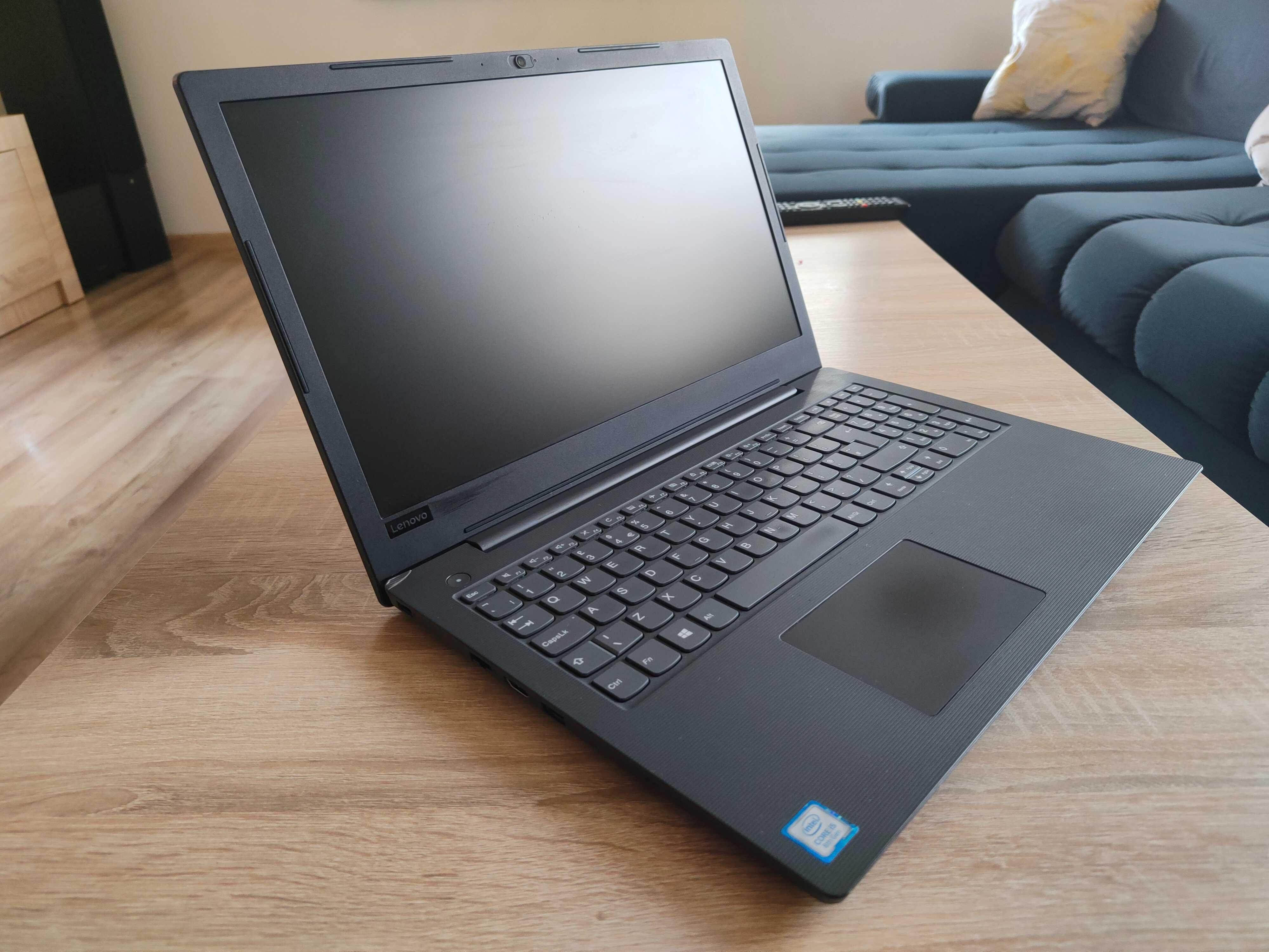 Laptop LENOVO V130-15IKB i5-8250U 15,6 8/256SSD WIN11 GWAR 3M