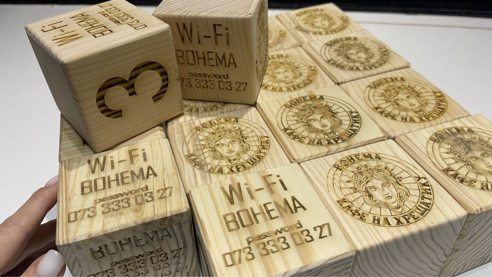 Лазерная резка и гравировка оргстекла, фанеры, пластика и тд. Вывески