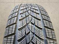 1x 215/60R17 96H Goodyear UltraGrip Performance SUV GEN-1 / NOWA / [81