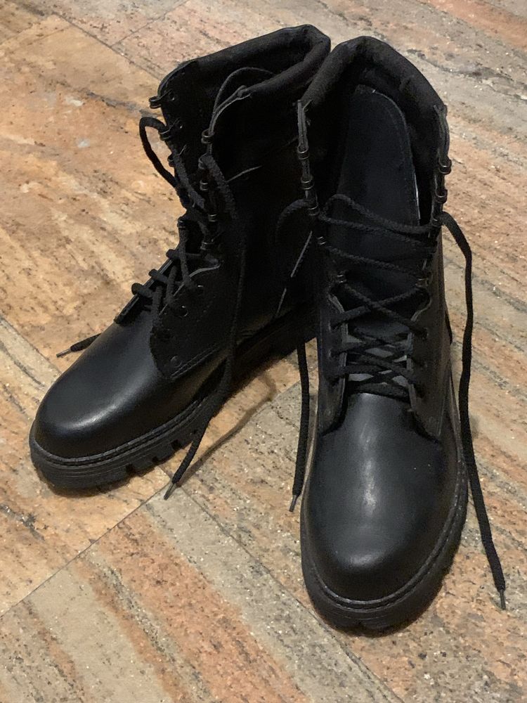 Trzewiki militarne, buty wojskowe,  policyjne 42