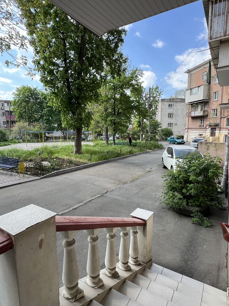 Продаю  офисное помещение в сталинке на Мира