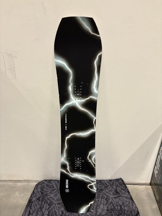 Deska snowboardowa RIDE TWINPIG 151