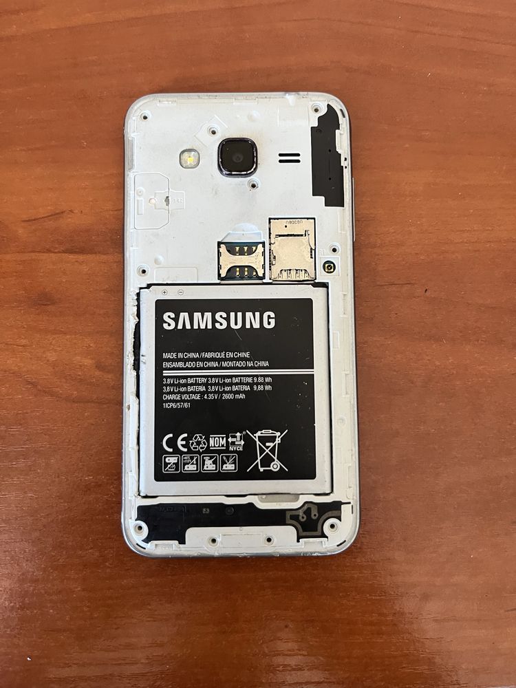 Iphone 7, Realmi C30 , Samsung Galaxy J2