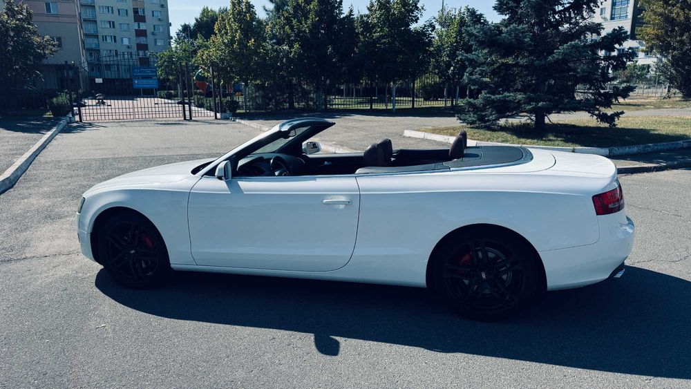 Продається яскравий автомобіль для емоцій - AUDI S5 CABRIOLET