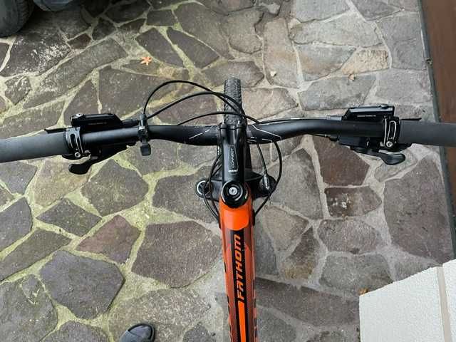 rower MTB Giant Fathom 2  rama M/ L koła 29"