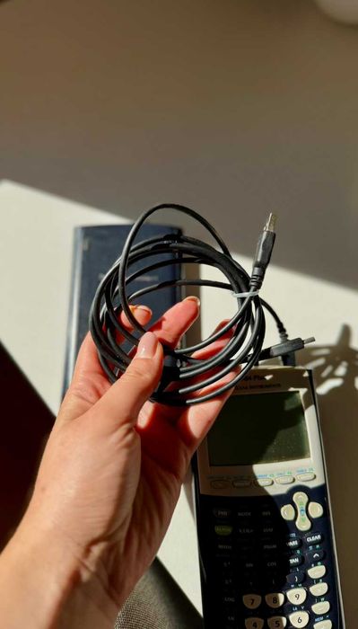 Calculadora Gráfica TEXAS TI-84 Plus