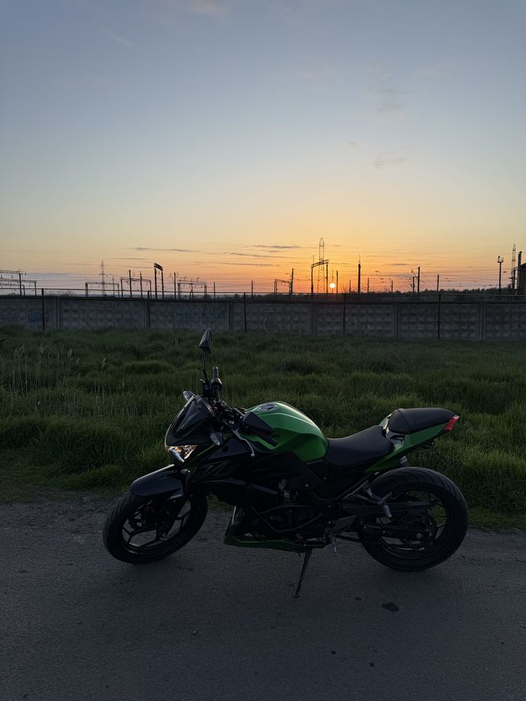 Продам мотоцикл Kawasaki Z300 2016г.