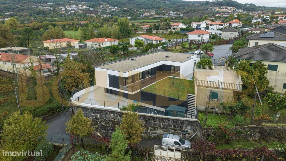 Moradia T4 de Arquitetura Moderna