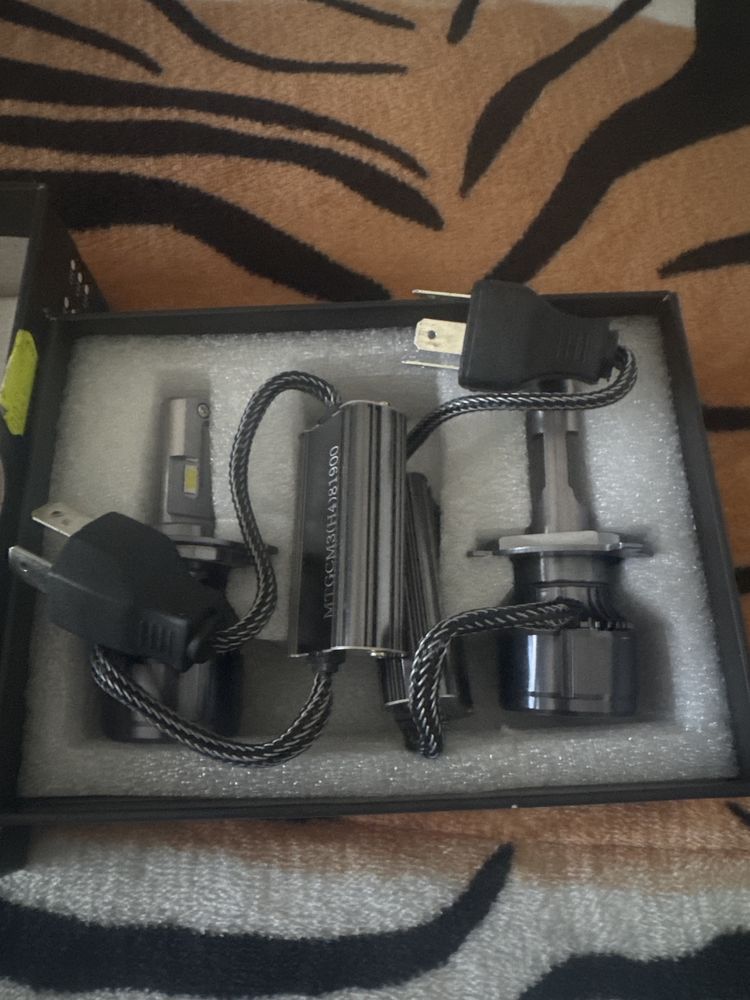 Luzes de carro novas M4 LED LIGHT