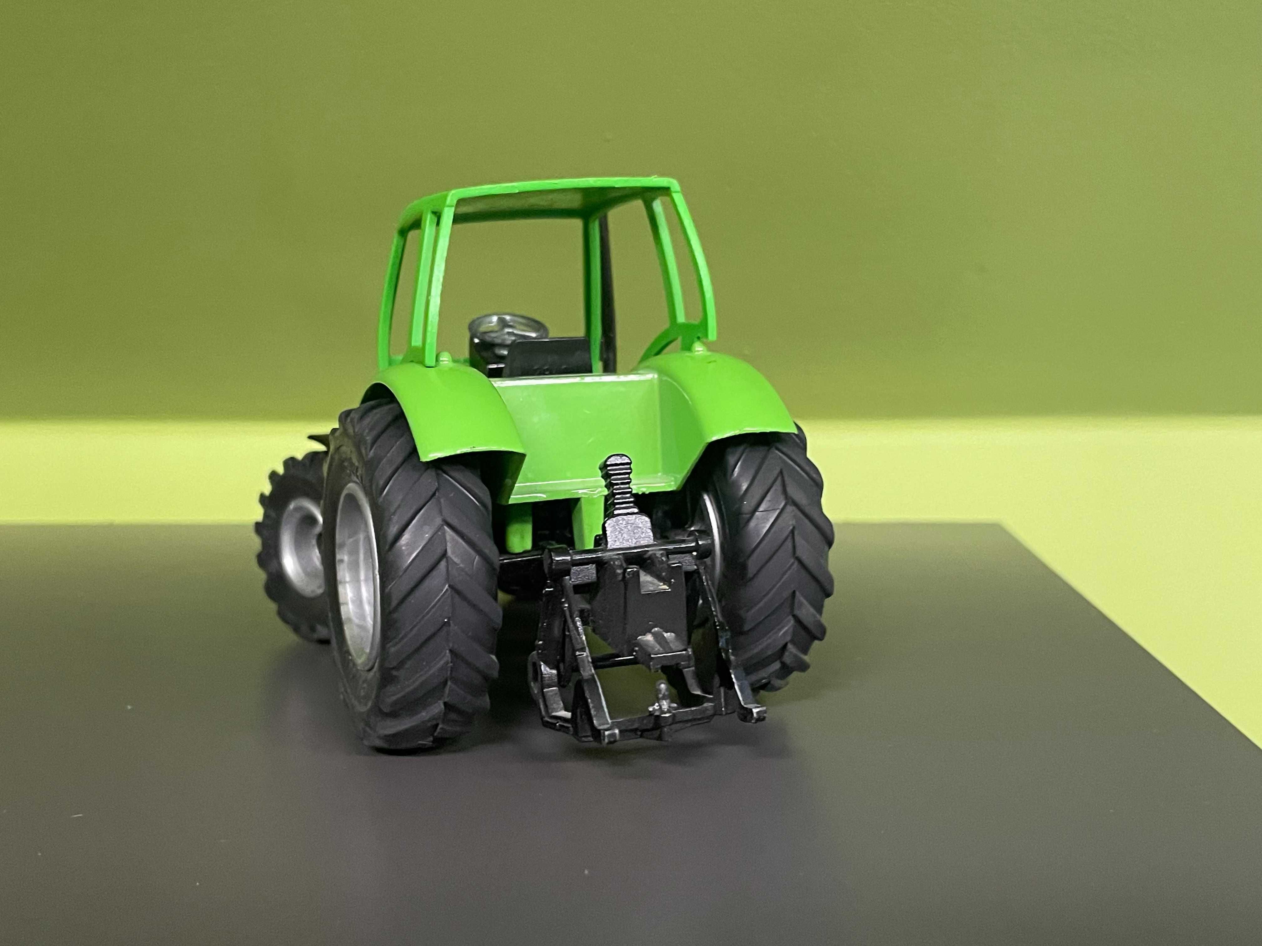 Siku traktor Deutz Fahr 1 32