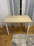 Ikea biurko kolor drewniany regulowane nogi