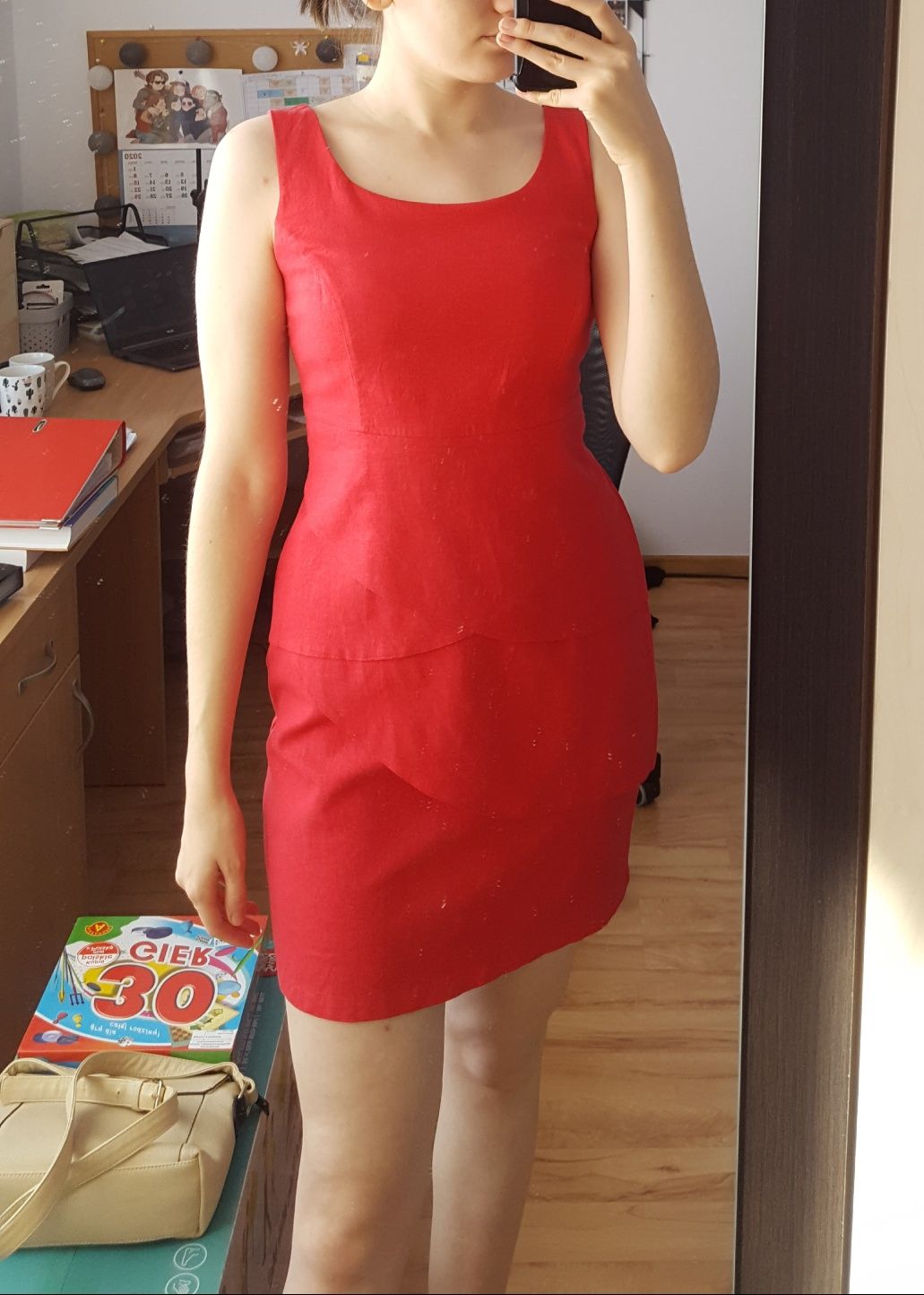 Czerwona lniana sukienka