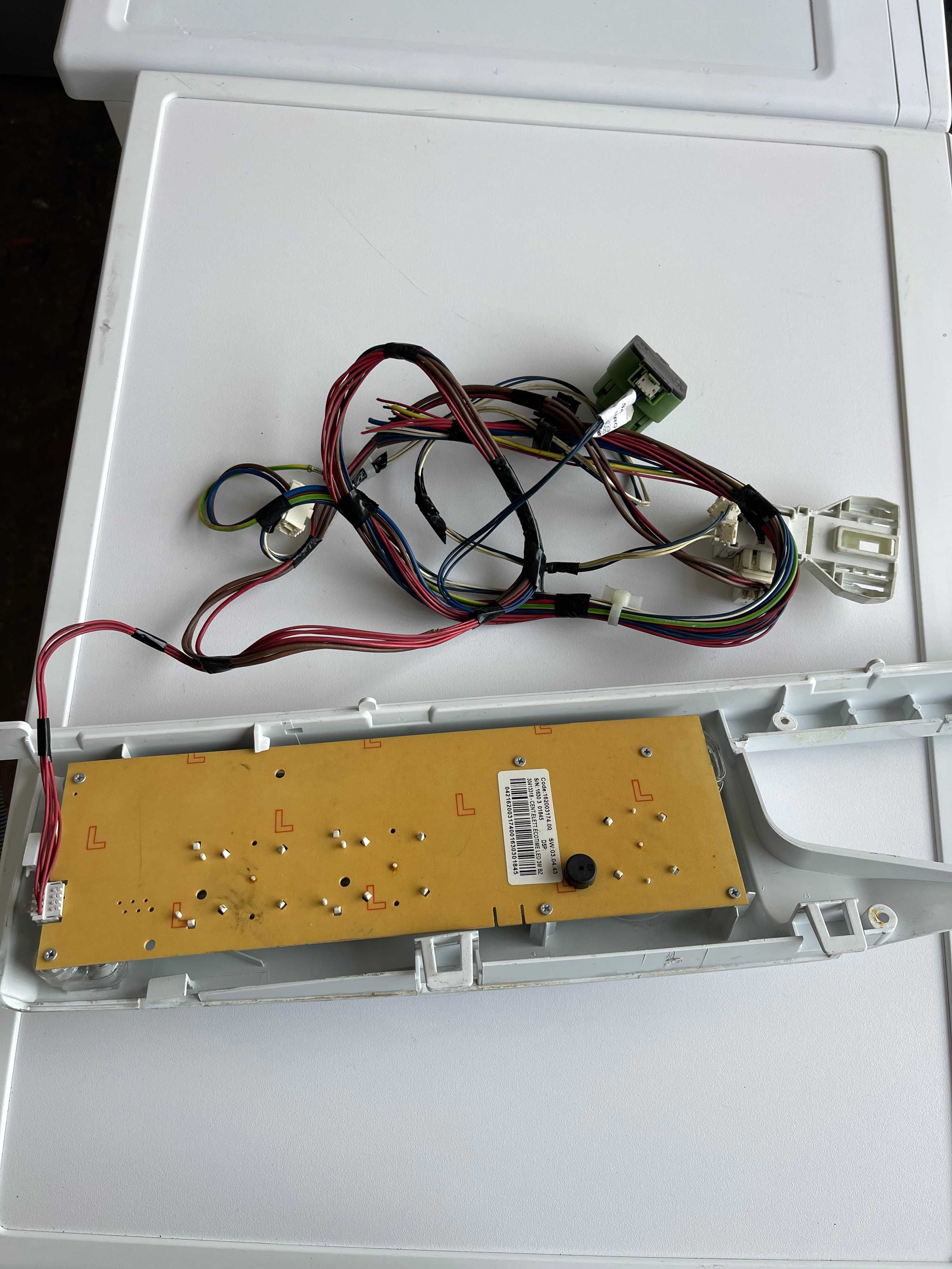 Programator do pralki Indesit IWSC61253