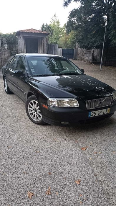 Vendo Volvo S80 T5 – Potência, conforto e classe num só carro
