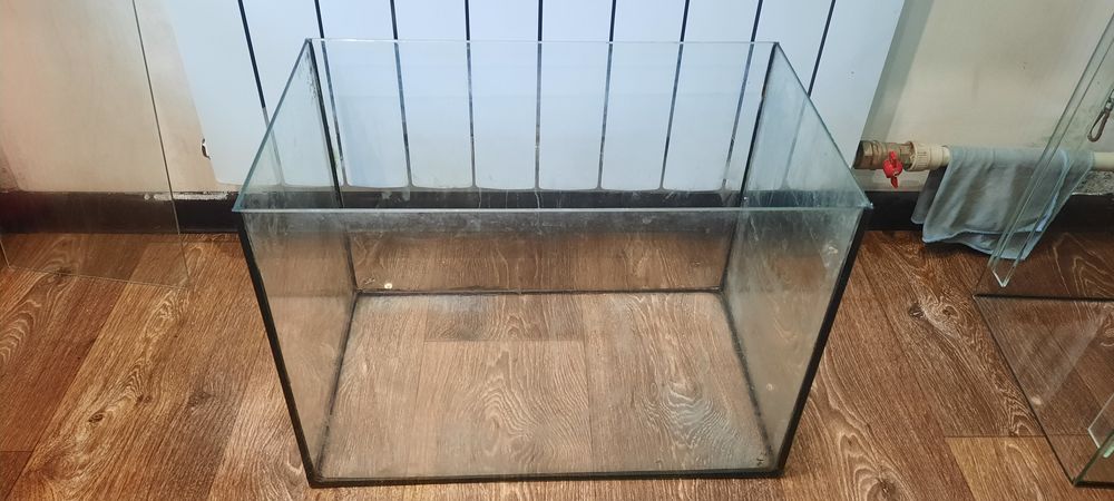 Аквариумы 60л , и 120