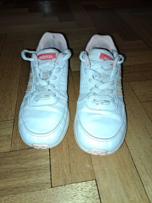 Tenis adidas menina 34