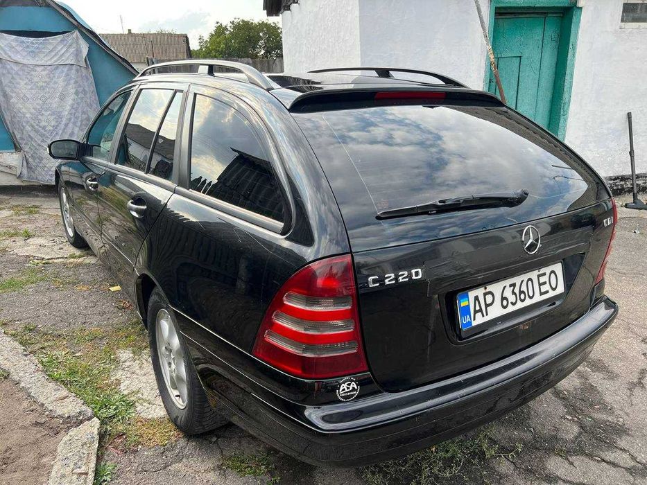 Mercedes-Benz C-Class 2003 2.2 Дизель