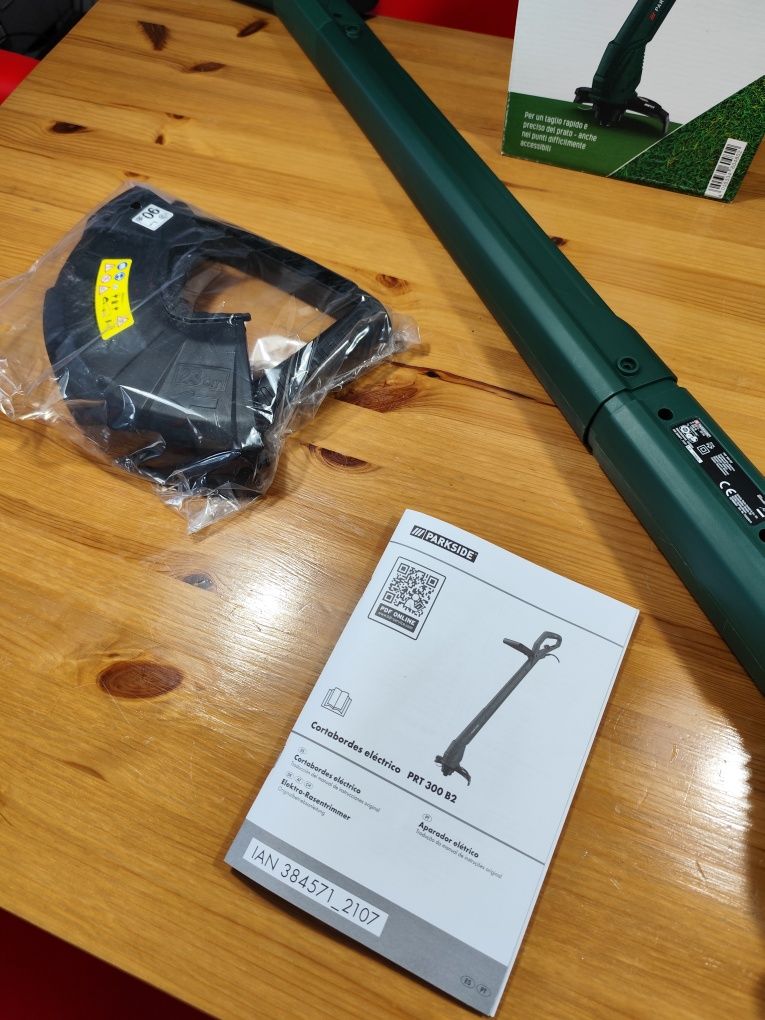 Máquina corta relvas nova ler anuncio