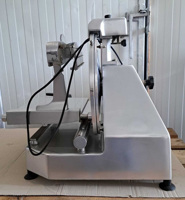 Włoska krajalnica profesjonalna FAC F 350 – Made in Italy