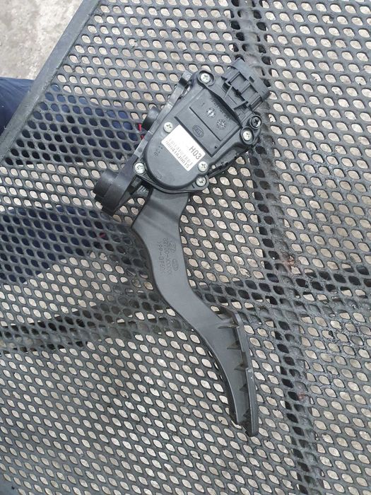 Pedał gazu potencjometr Hyundai I30 1.6 crdi europejski