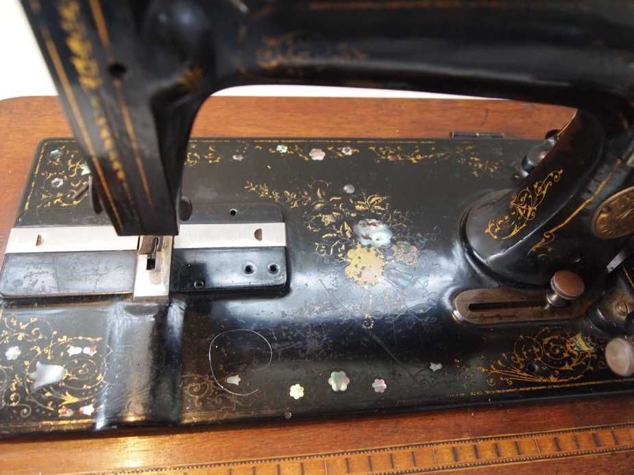 Máquina Costura Biesolt & Locke vintage muito antiga portátil