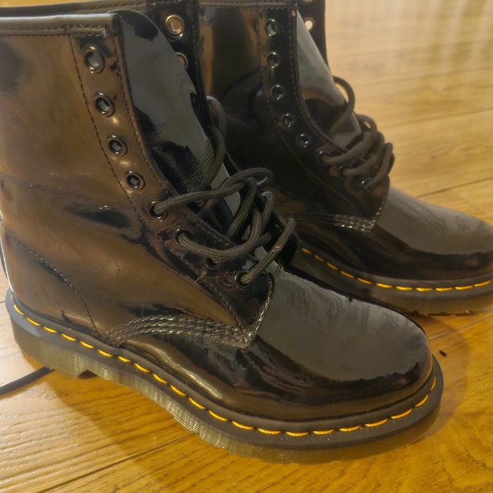 Martensy lakierowane