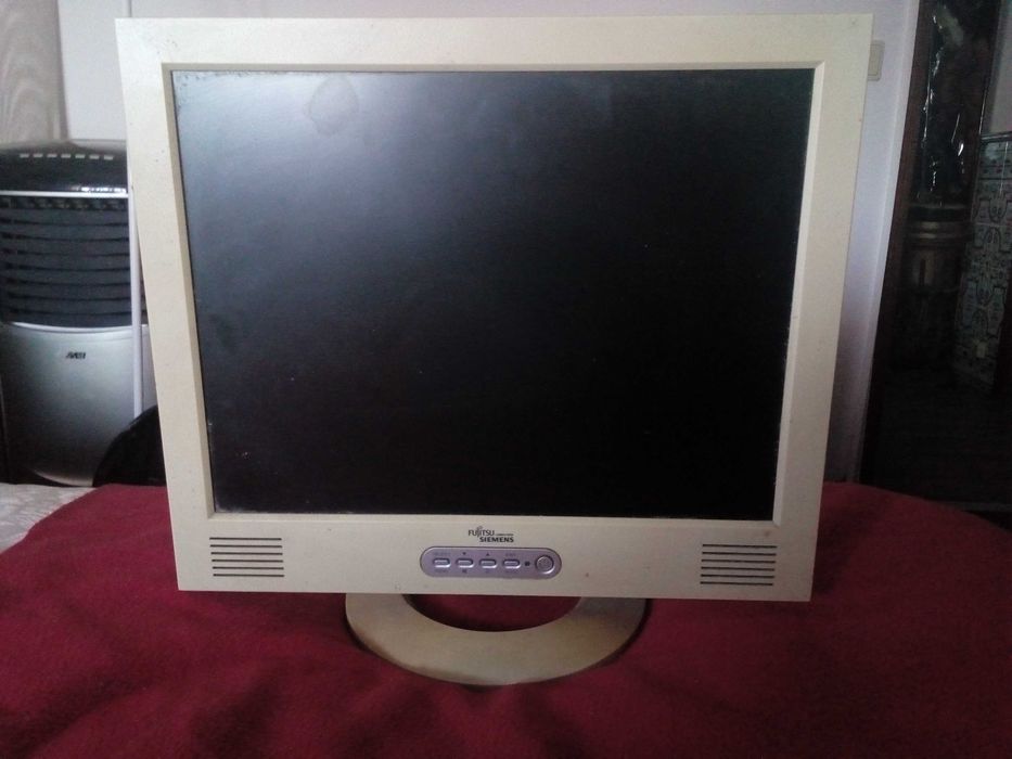 Vendo Monitor da Marca Fujitsu Siemens