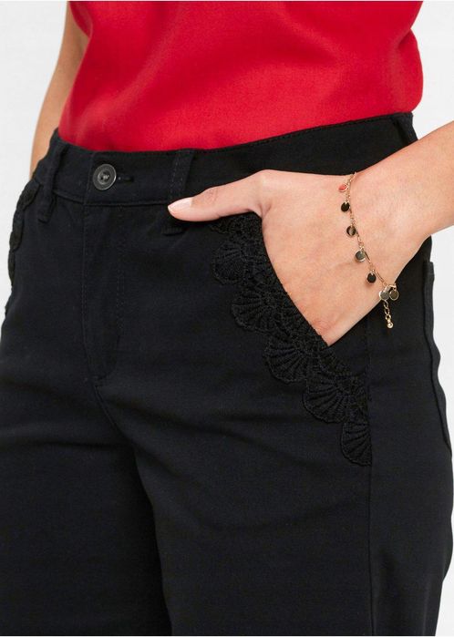 *B.P.C czarne krótkie spodenki z koronką 36.