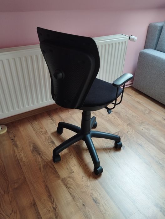 Fotel dziecięcy do biurka