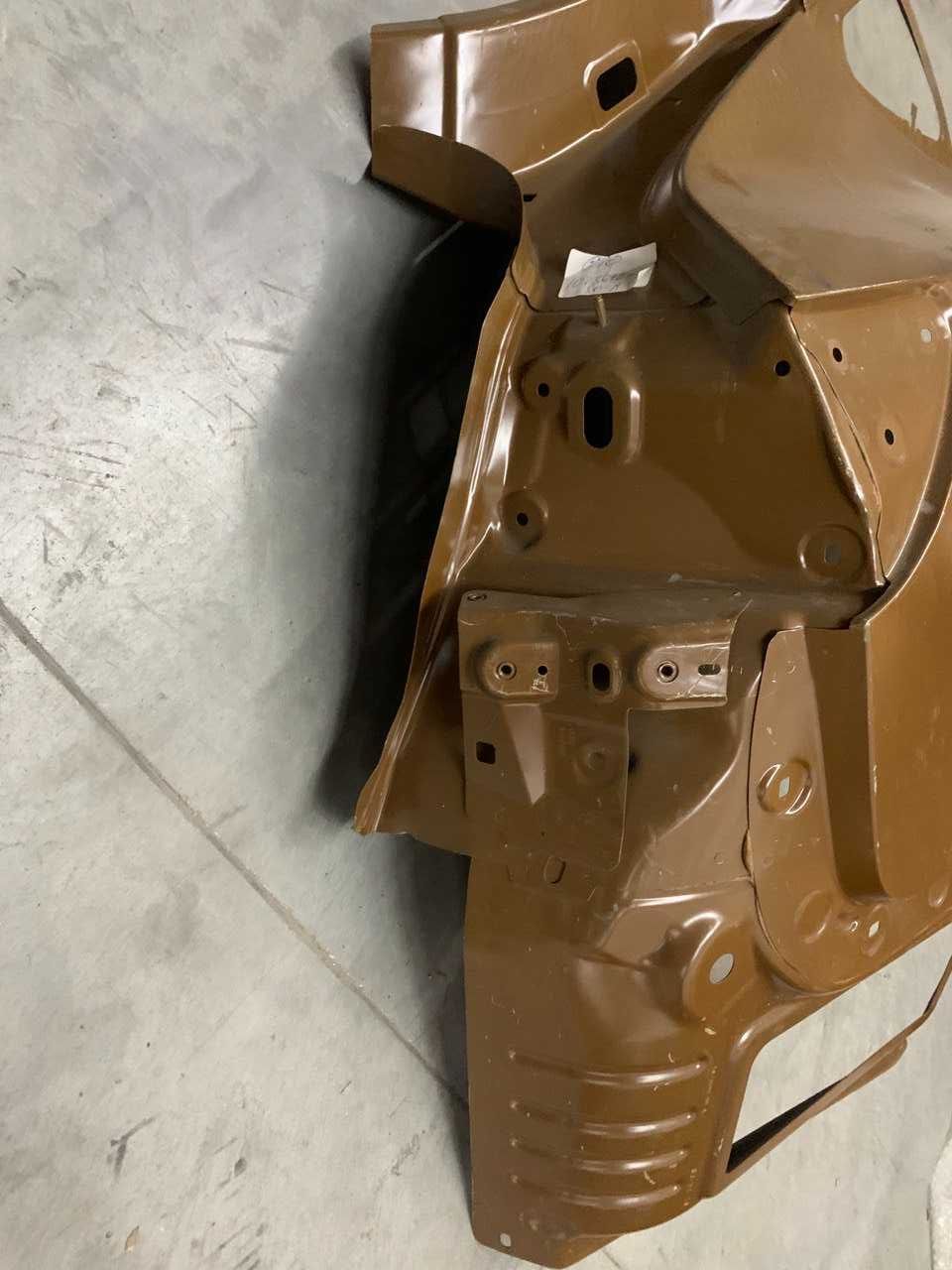 Крыло заднее правое (Филенка) Tesla Model 3