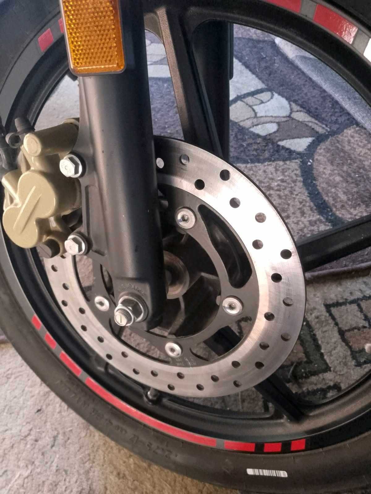 Bajaj Pulsar 125 jak nowy kat B  (tylko 556 km przebiegu) stan idealny