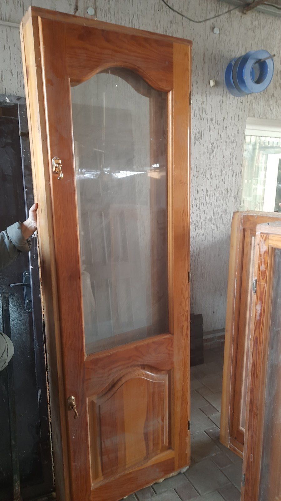 Продам б/у деревʼяні двері балконні та вікна