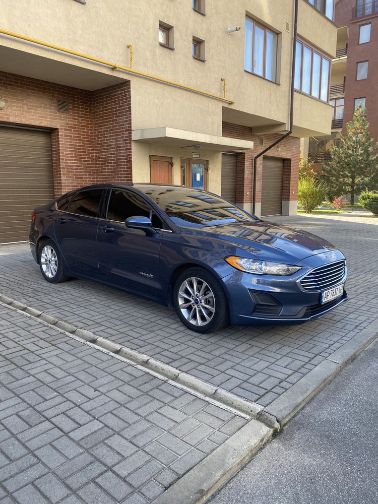 Продам Ford Fusion SE 2019 год