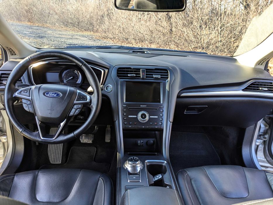 Ford Fusion Titanium 2020 plug-in hybrid