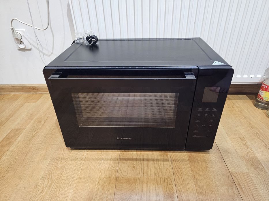Hisense  piekarnik elektryczny mini jak  nowy,