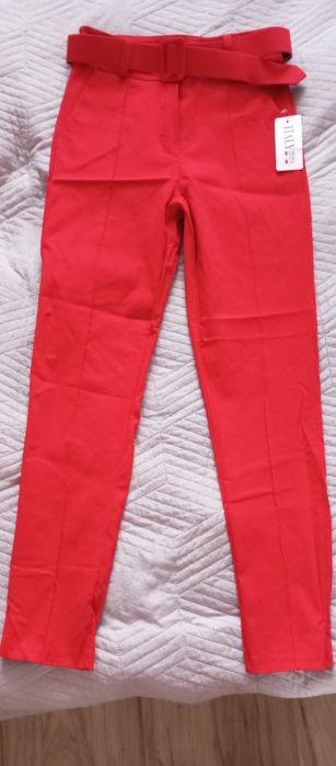 Damskie czerwone spodnie