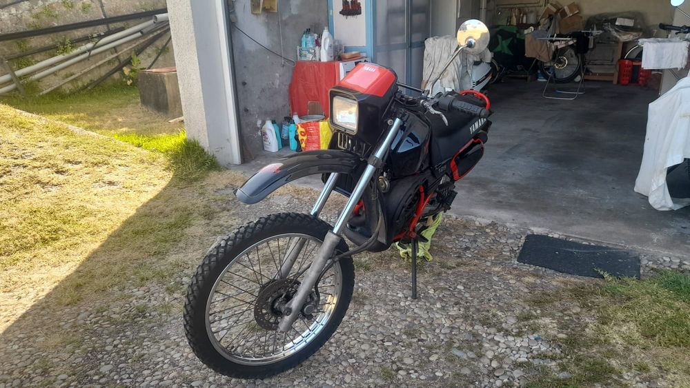 Yamaha YPVS 125 em ótimo estado