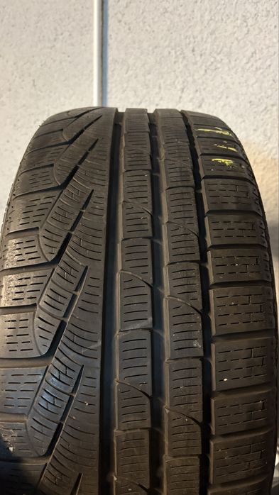 Opona Pirelli winter 210  245/45/17  zima DOT 2015 Bardzo ładny stan
