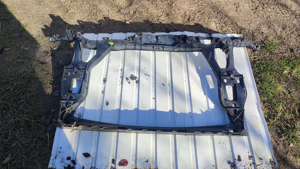 Передня панель / Телевізор Audi Q5 (8R)