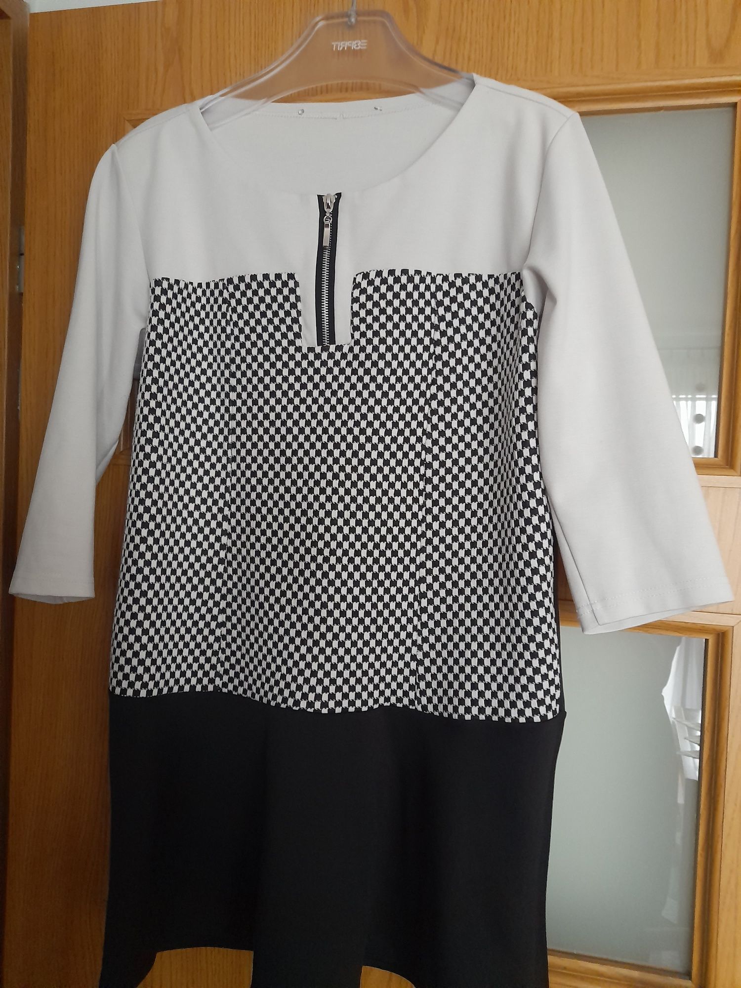 Tunika/sukienka biało-czarna 42-44