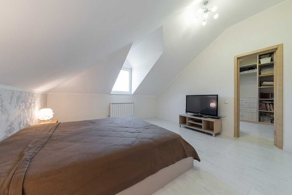 Продаж! Будинок 225м2+10 соток. М.Олександрівка. (метро 10км.)