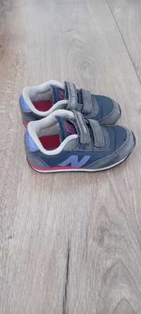 Adidasy New balance 23 buty sportowe dziewczęce buciki 13,5cm
