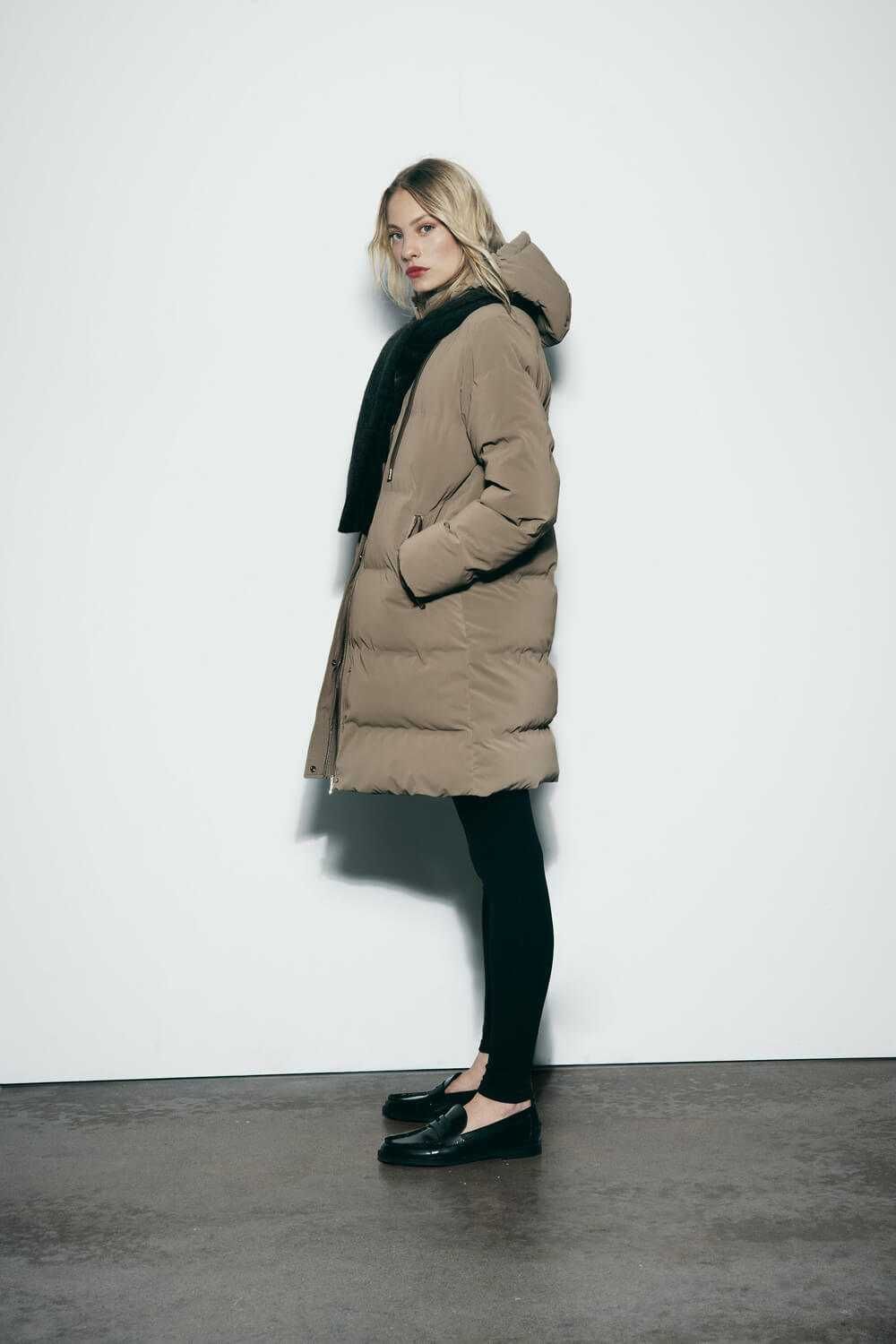 Стегана ветрозащитная куртка анорак с капюшоном ZARA