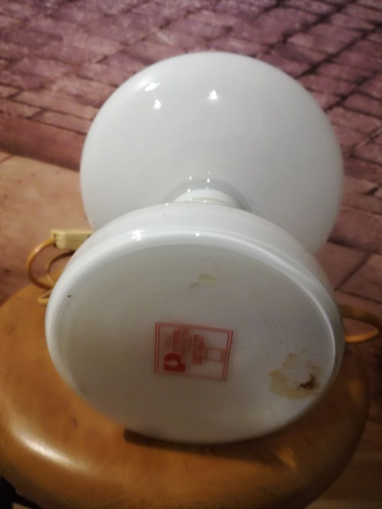lampa prl szkło Vitropol kieliszek koniaku biała