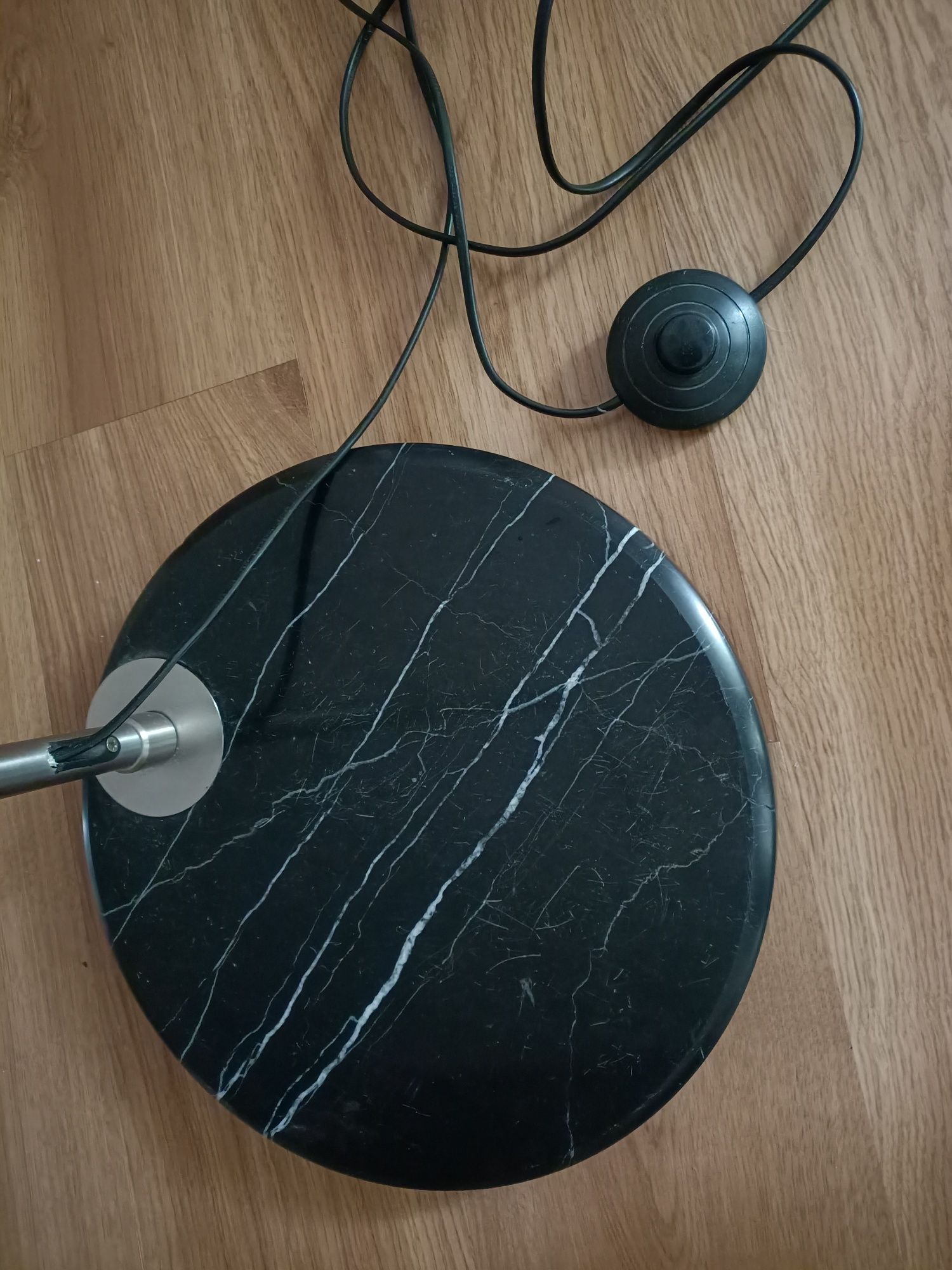 Lampa stojącą Zuma line