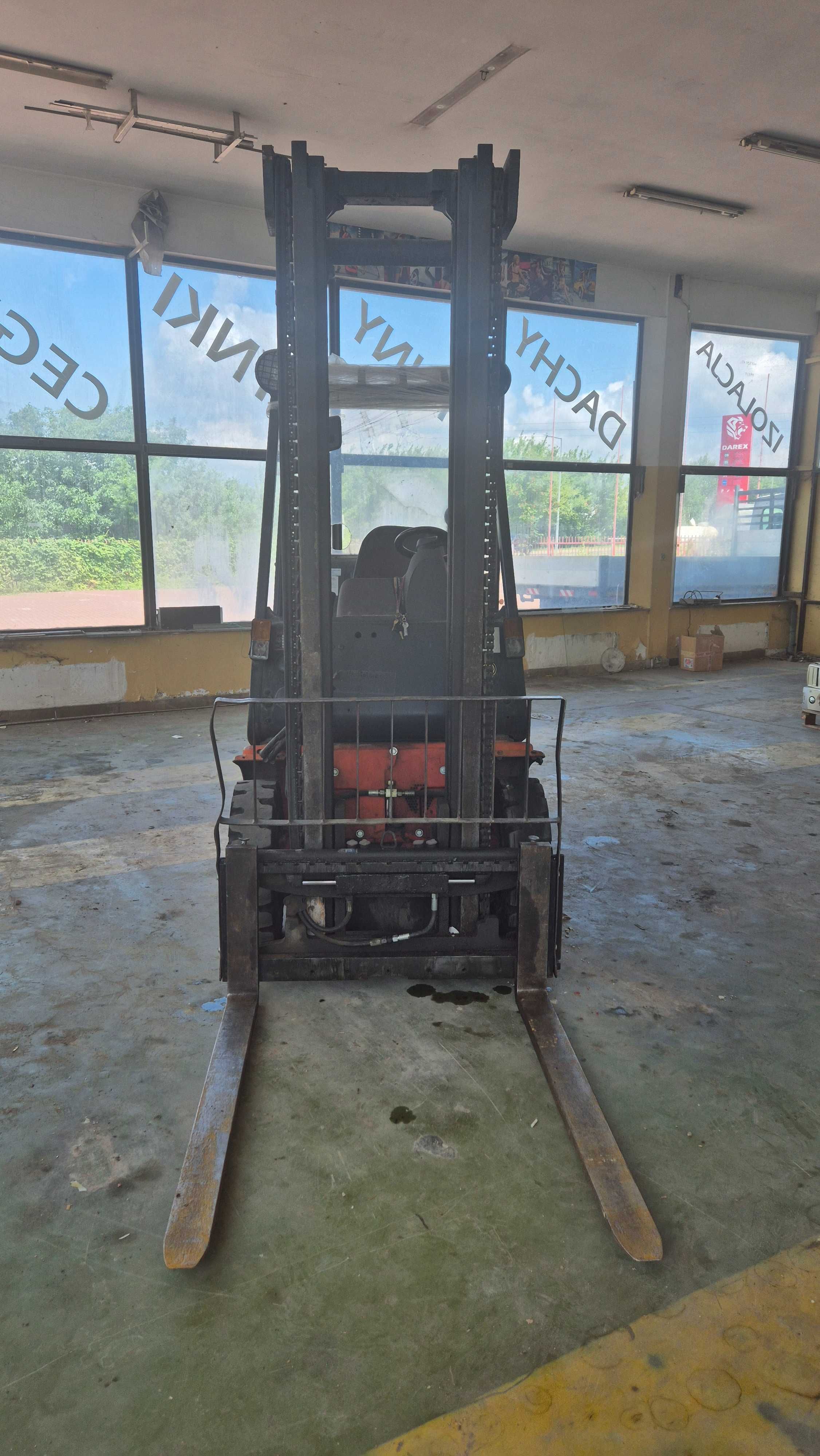 Wózek widłowy LINDE H27-03