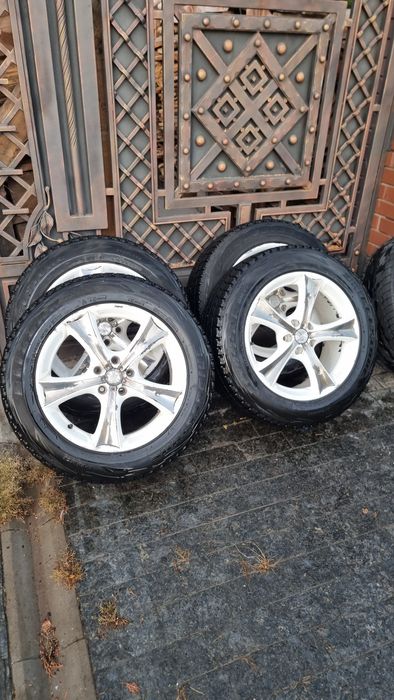 Комплект зимней Bridgestone и диски Eta Beta  235/60 R18 разболтовка 5