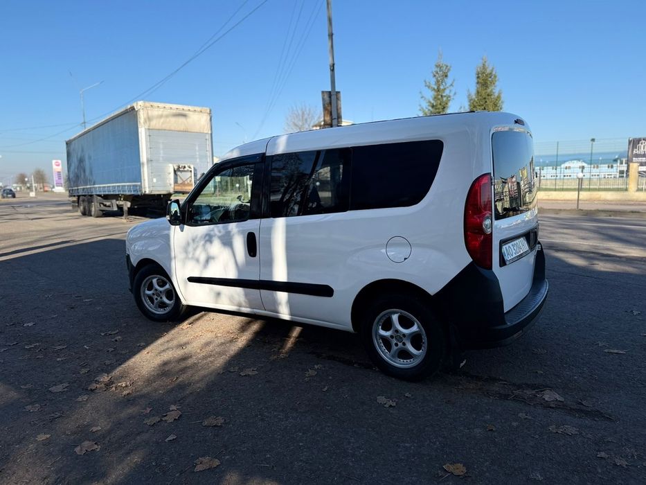fiat doblo 2010рік